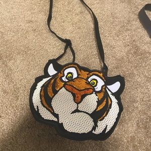 Aladdin Crossbody Bag ✨